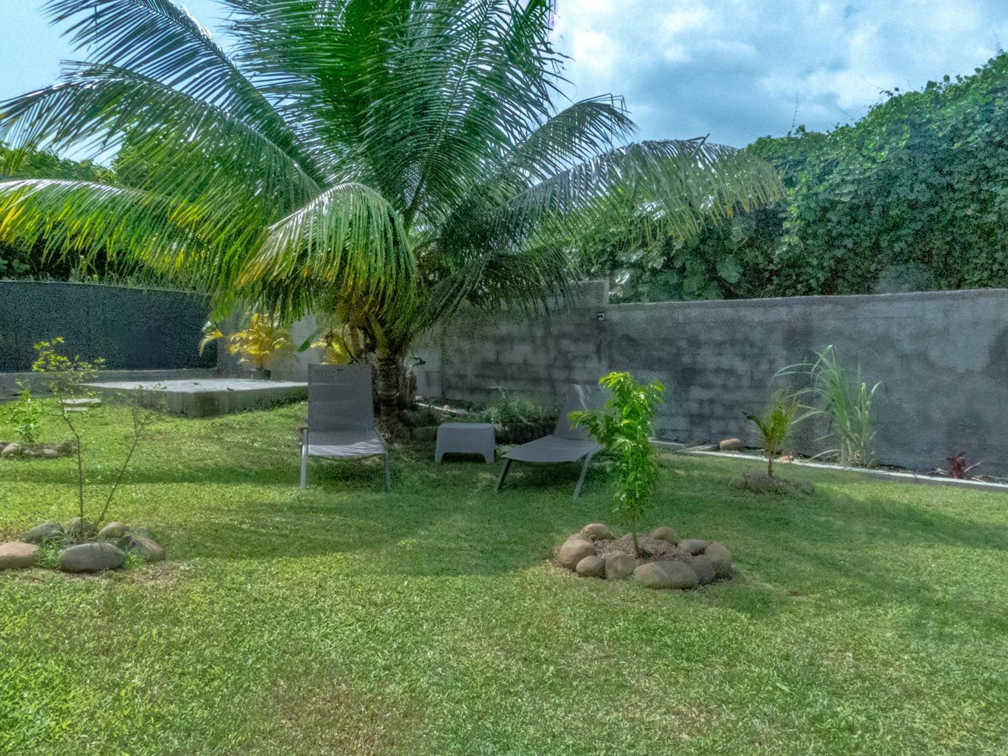 Villa Private House For Vacation, Castel Lamentin Exterior foto